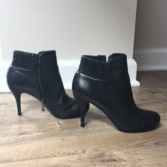 Max Studio Black Booties - Picture 2 of 6